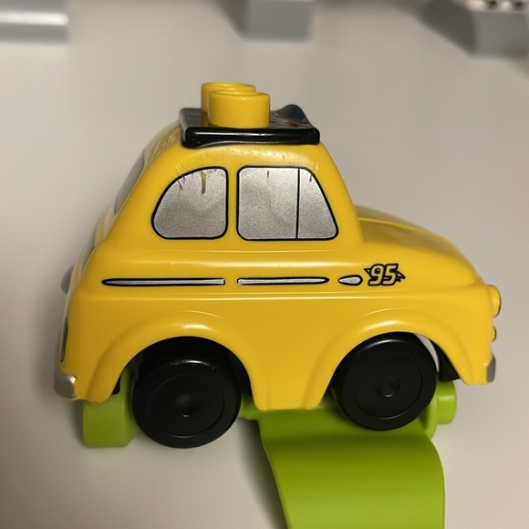 LEGO DUPLO DISNEY PIXAR CARS Piston Cup Race 10857 - Picture 10 of 14